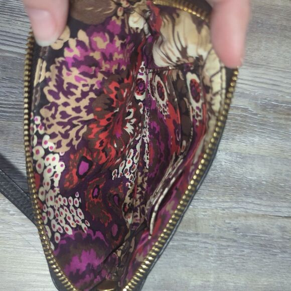 Vera Bradley Quilted Sophie Wristlet Genuine Leather Black W/ Floral Lining - Picture 6 of 12